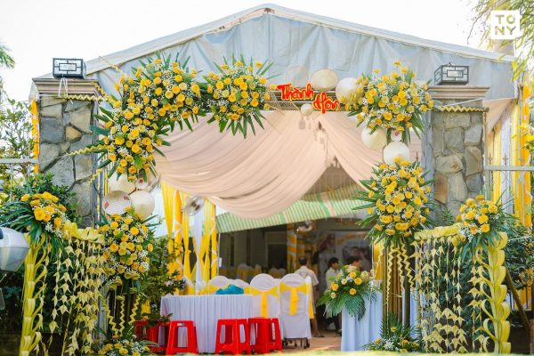 la dua trang tri cong hoa