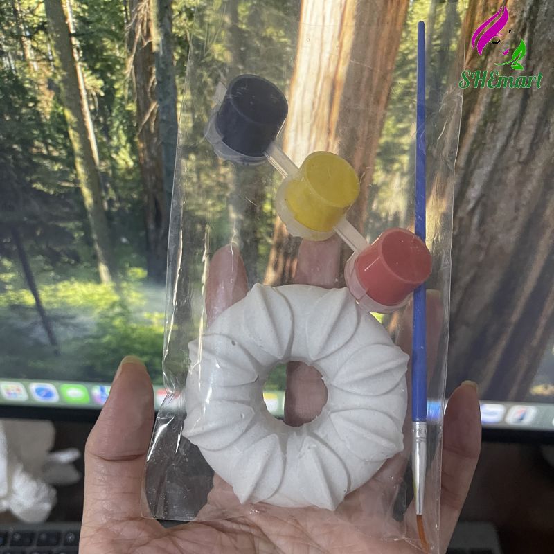 Mau banh donut to tuong thach cao mau tron